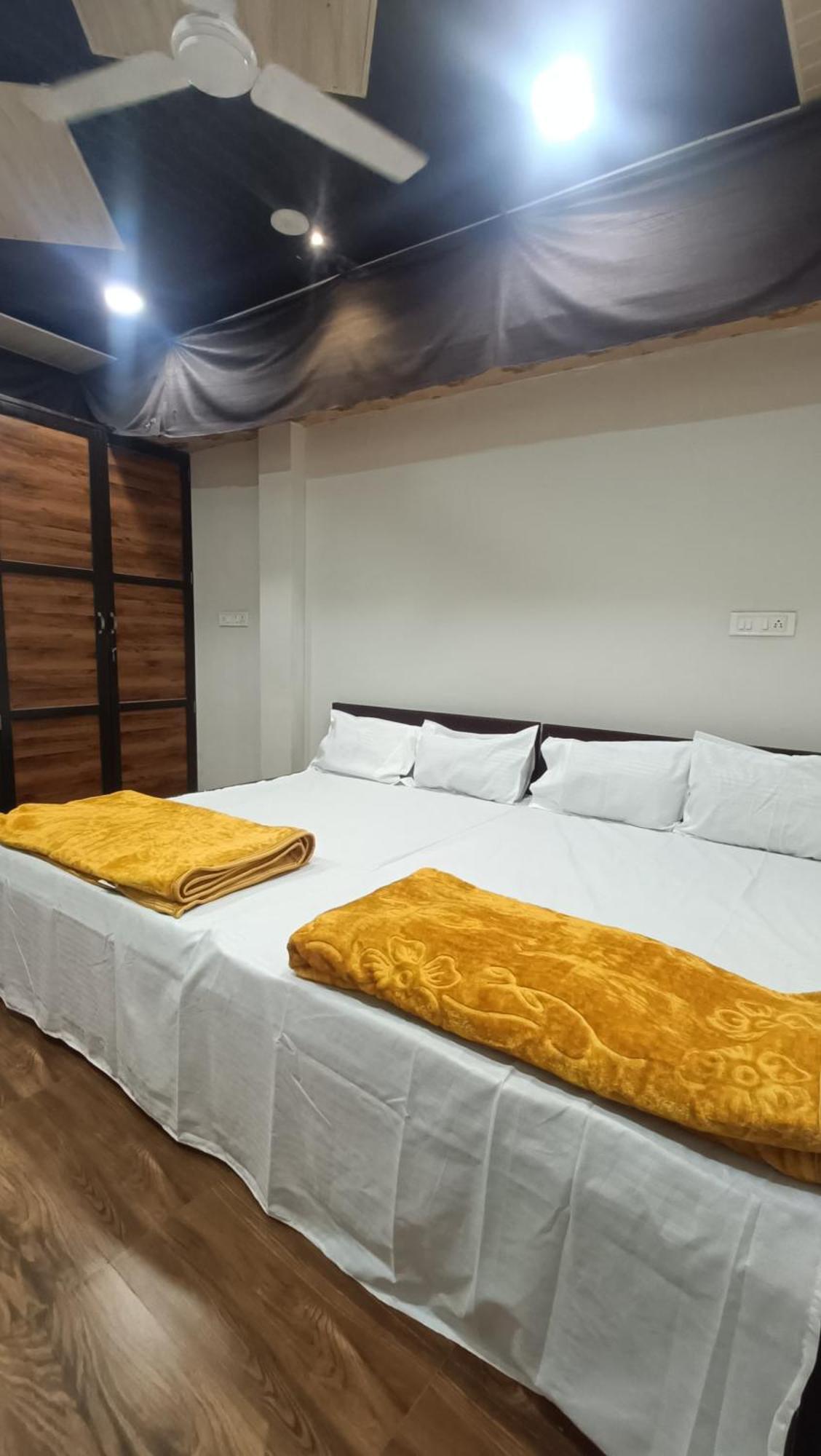 Mangaldeep Guest House Ujjain Eksteriør bilde